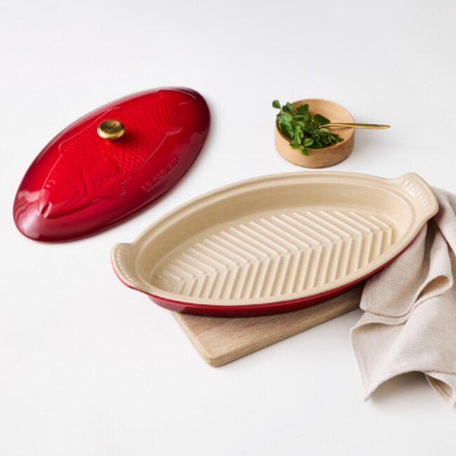 Stoneware Heritage Fish Baker with Lid image number 1